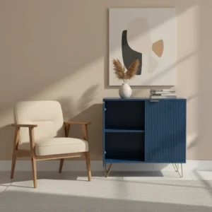 Commode 3 tiroirs style moderne poignées dorées pieds métal - Livia Living - lifestyle vue de face